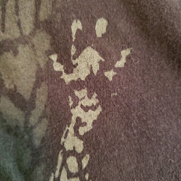 Giraffe V-Neck T-Shirt Black Gray Tonal Lightweight Tee Womens Juniors Sz Medium - Picture 7 of 11